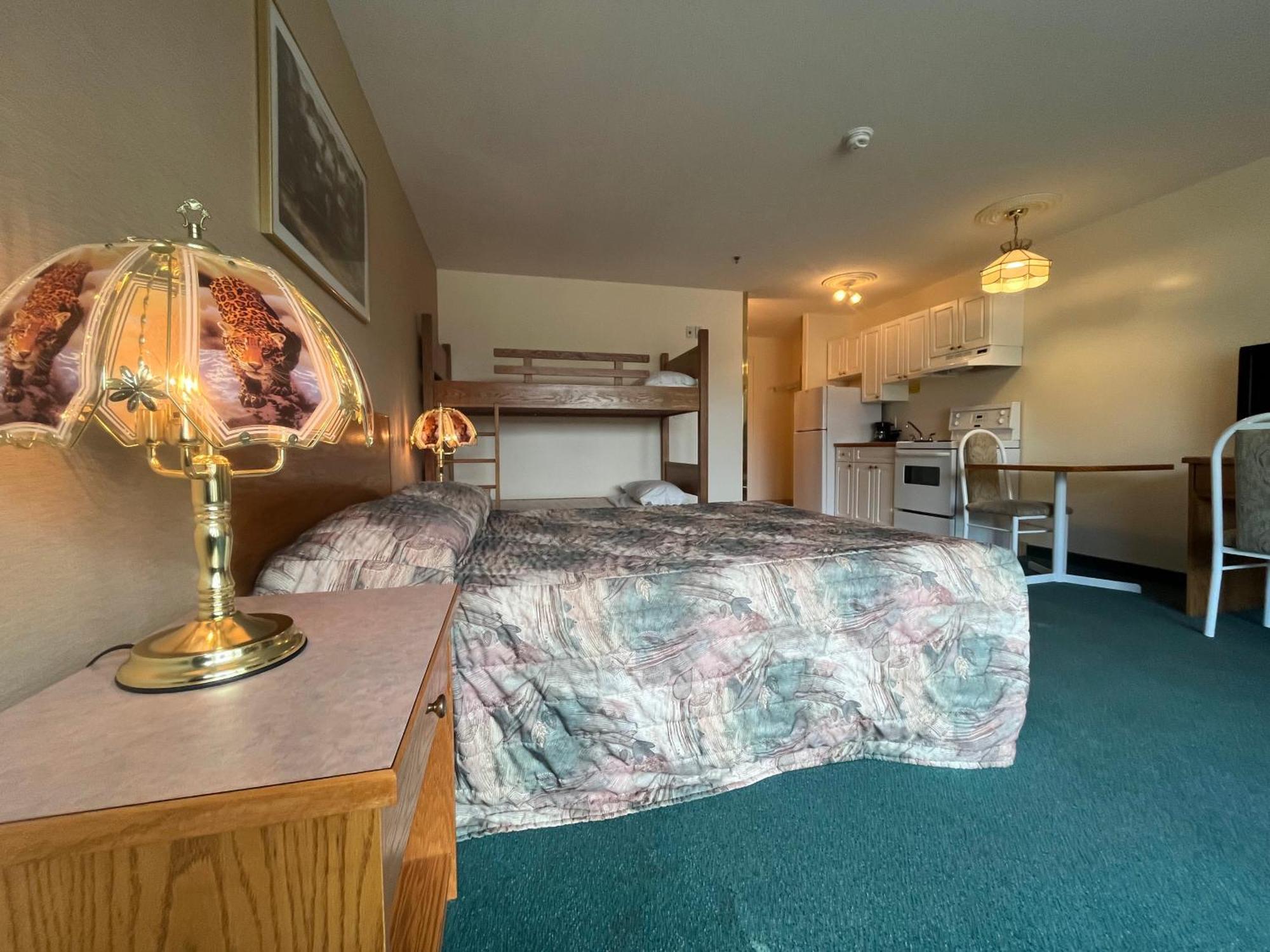 Western Budget #3 Motel Whitecourt